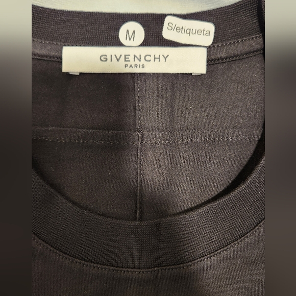 Givenchy Tshirt size M - Picture 2 of 2